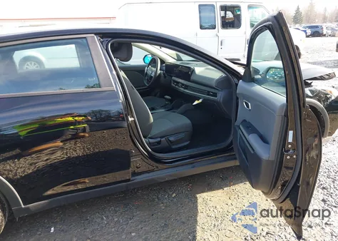 2025 Kia K4 Lxs из США, поврежденный, VIN 3KPFT4DE1SE192747